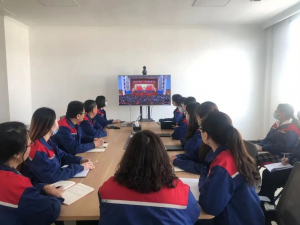 收看二十大開(kāi)幕式